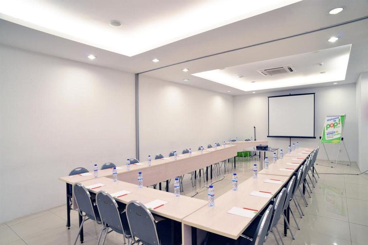 Pop! Hotel Tebet Jakarta Exterior photo