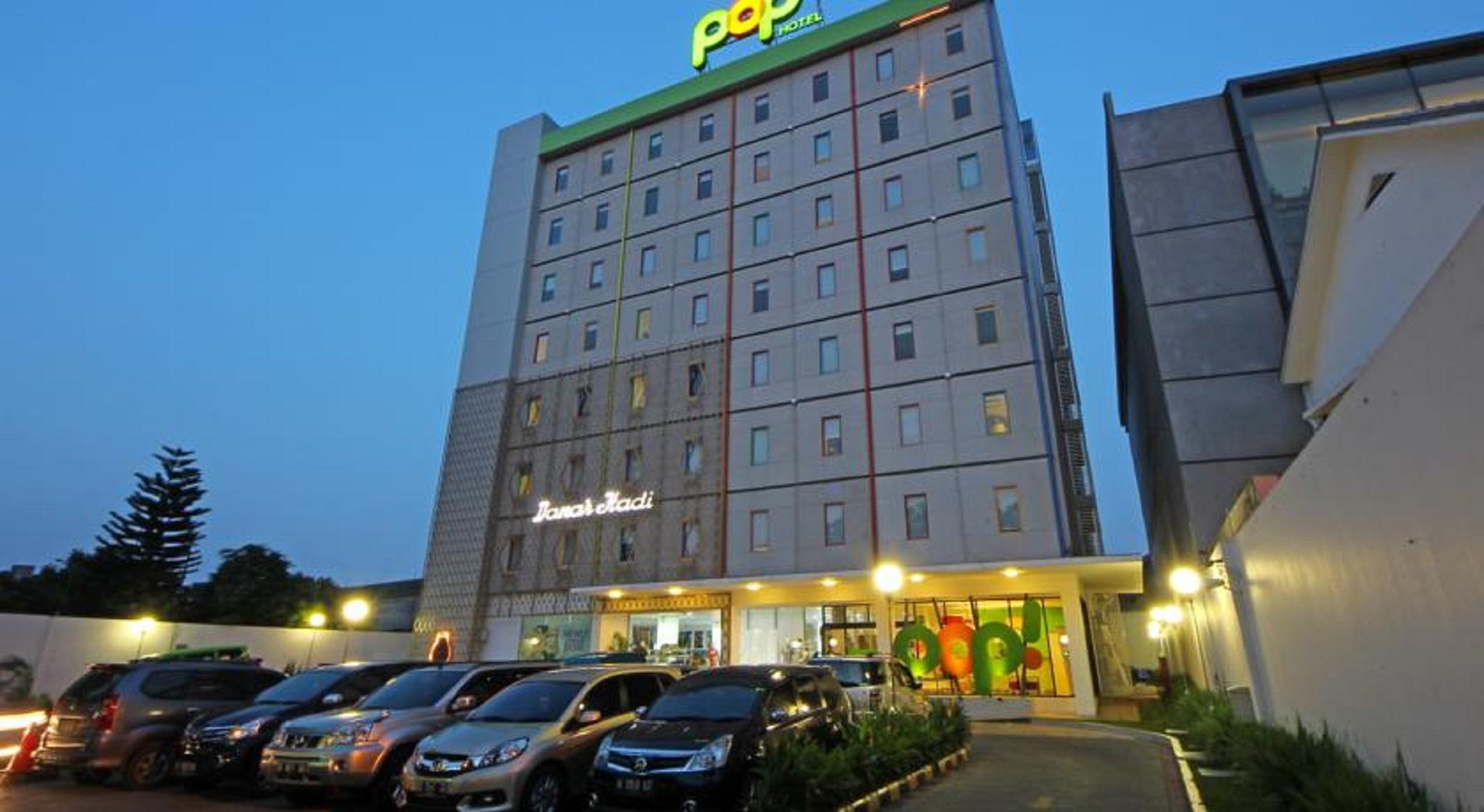 Pop! Hotel Tebet Jakarta Exterior photo