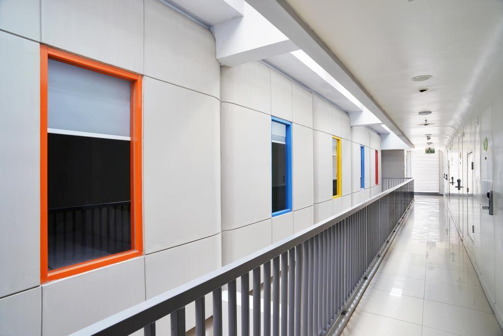 Pop! Hotel Tebet Jakarta Exterior photo