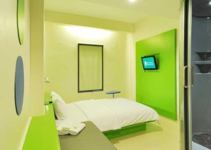 Pop! Hotel Tebet Jakarta Exterior photo