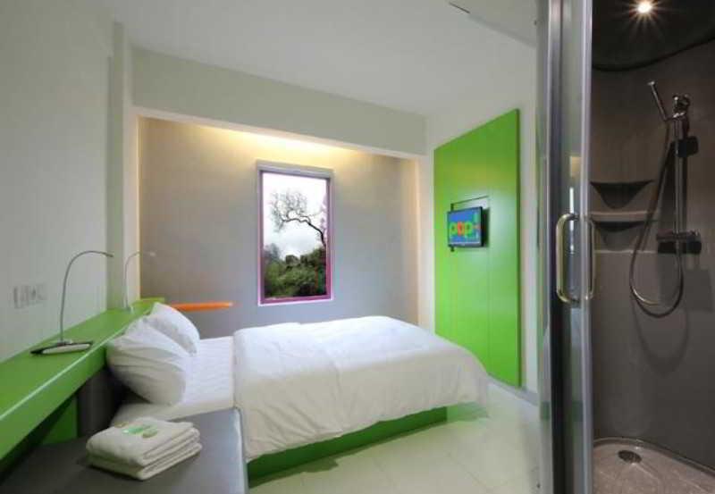 Pop! Hotel Tebet Jakarta Exterior photo