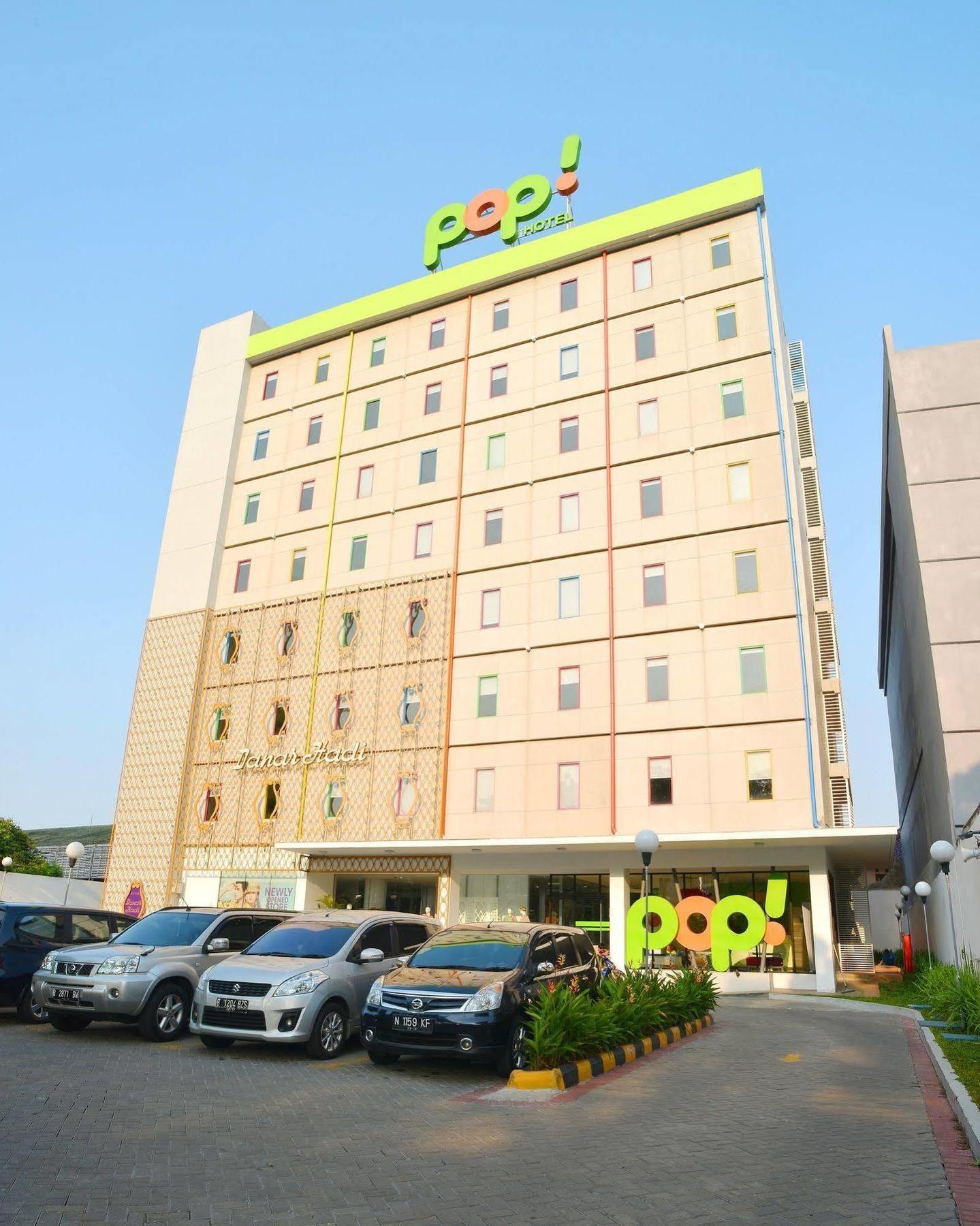 Pop! Hotel Tebet Jakarta Exterior photo